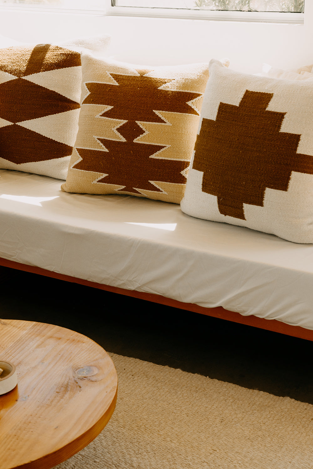 Almohadón Etnico #3 | Camel, Natural & Latte