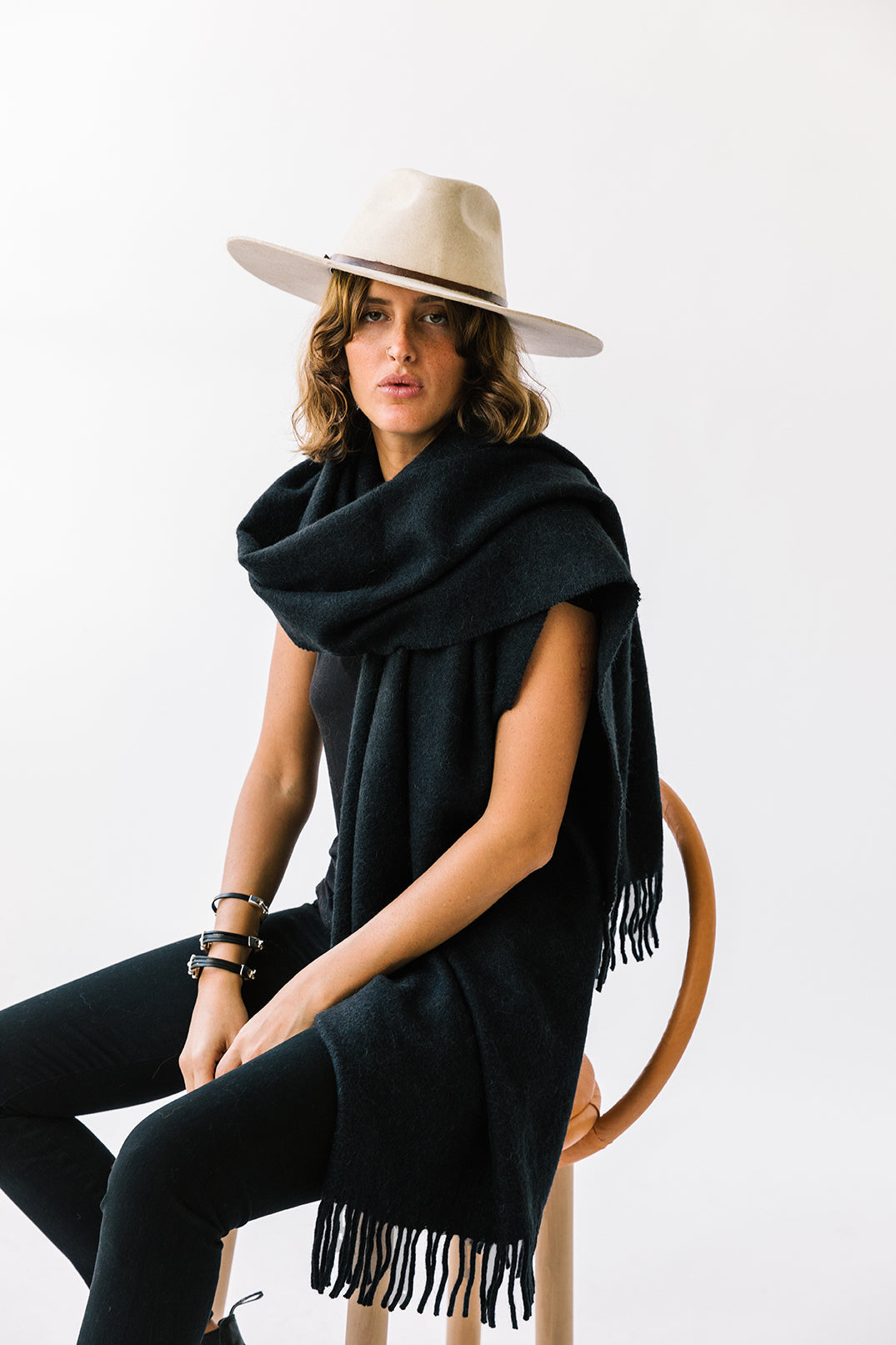 Pampa Oversized Scarf | Black