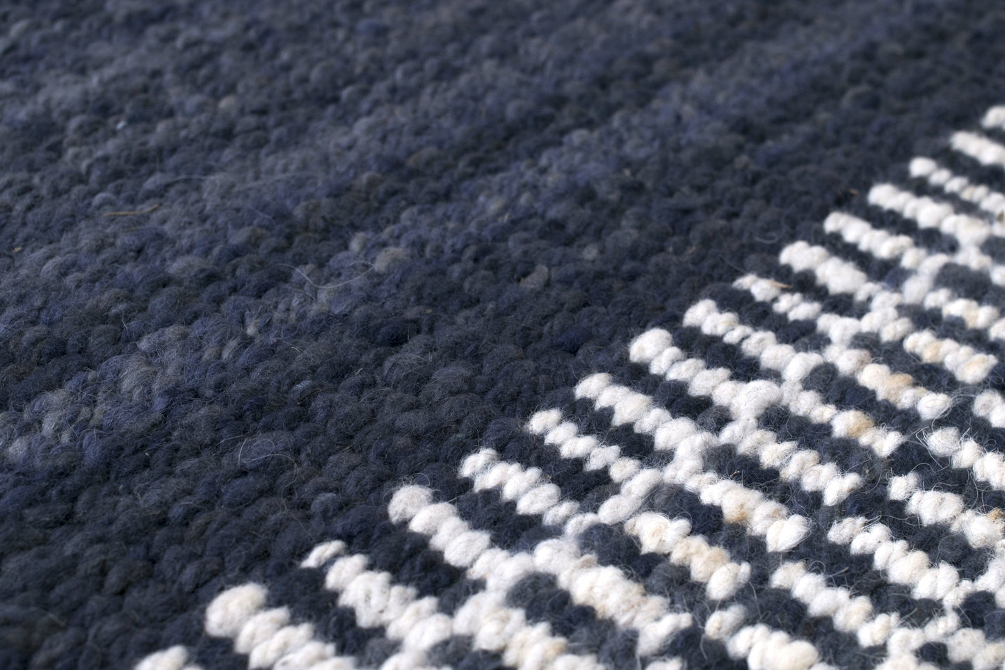 Ana | Azul Marino & Natural