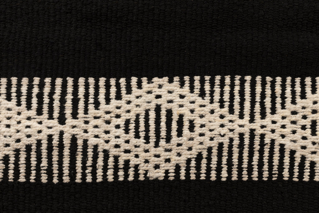 Inés | Black & Natural