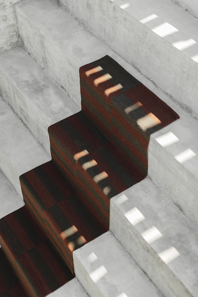 Forma #2 Pasillo | Malbec & Marrón Natural