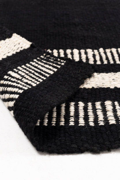 Catalina Pasillo | Negro & Natural