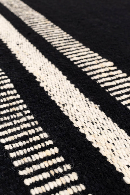 Catalina Pasillo | Negro & Natural