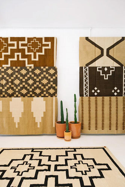 Yolanda | Beige & Negro