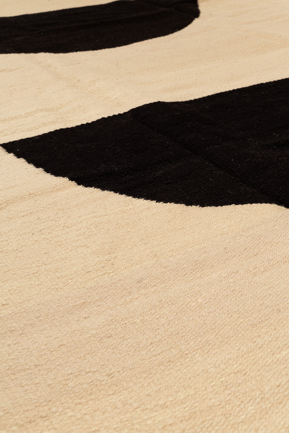 Dos Luna | Bone & Black