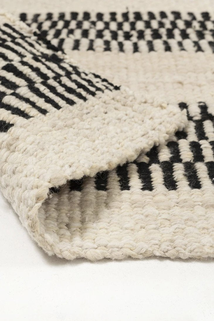 Carla Pasillo | Natural & Negro