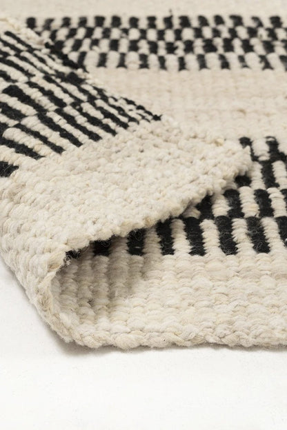 Carla Pasillo | Natural & Negro