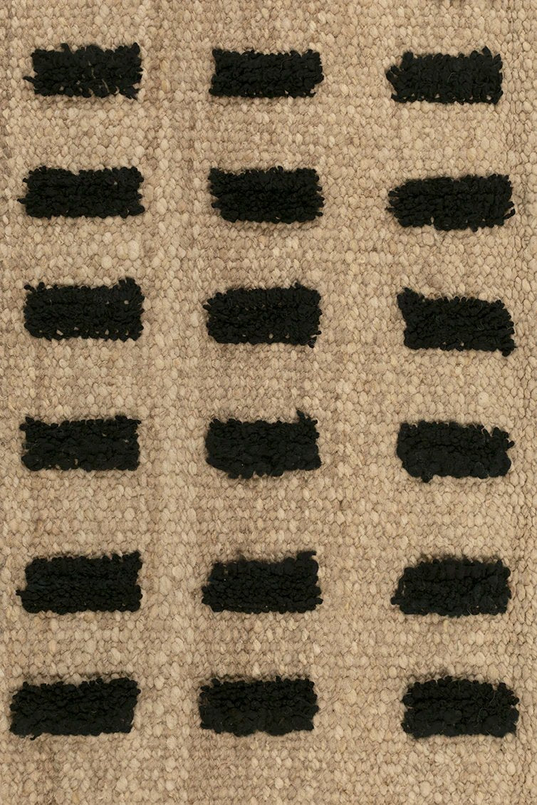 Esther | Arena & Negro