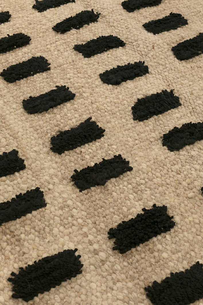 Esther | Arena & Negro