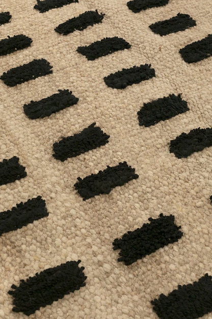 Esther | Arena & Negro