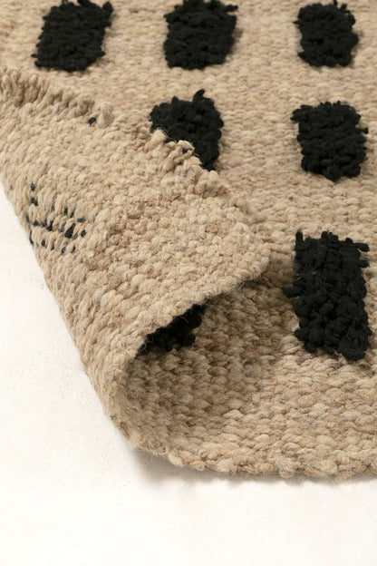 Esther | Arena & Negro