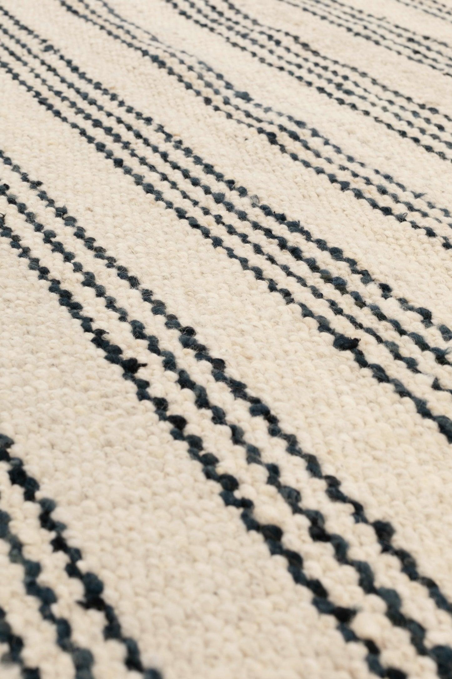 Abril | Natural & Azul Marino