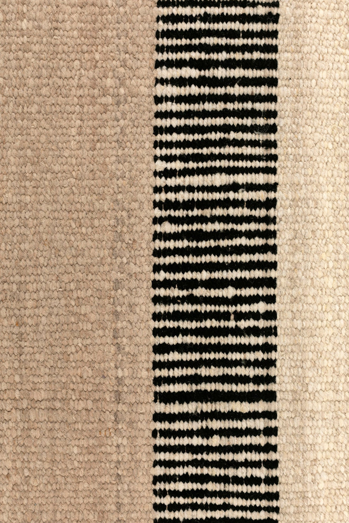 Paloma Pasillo | Sand, Black & Natural