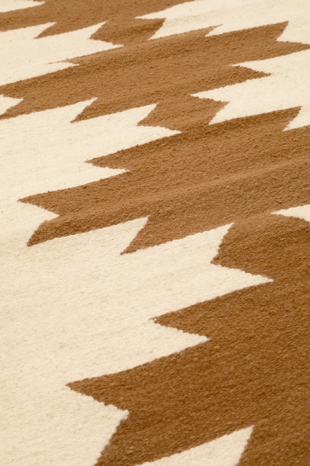 Elvira Pasillo |  Natural & Latte