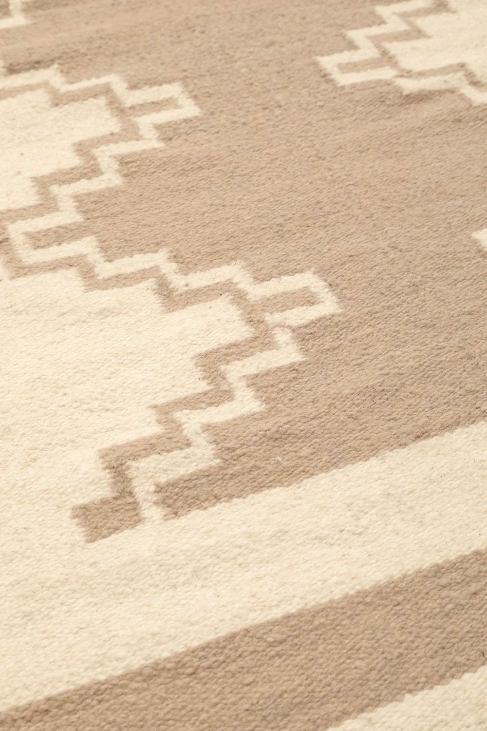 Sofia Pasillo | Beige & Natural