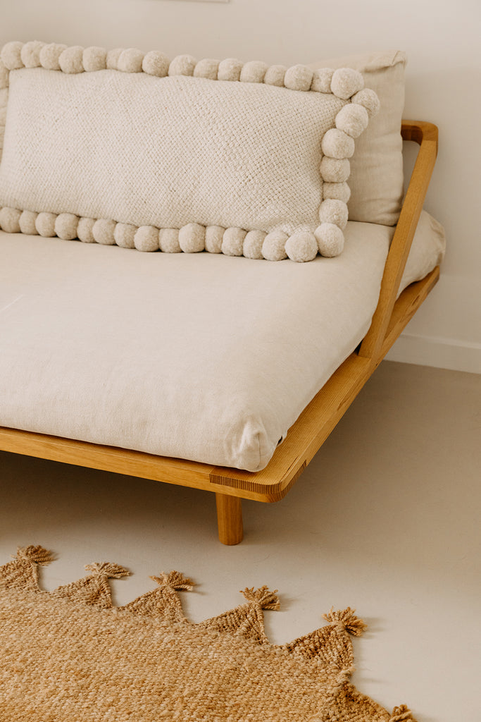 Almohadón Clásico Pom Pom Lumbar XL | Natural