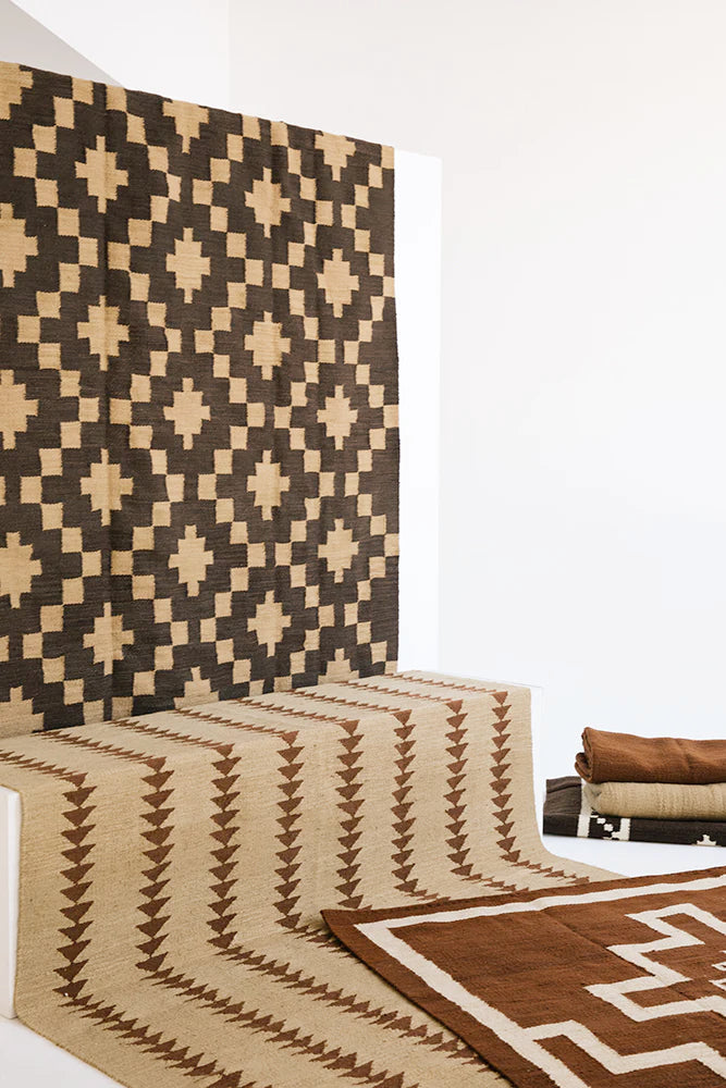 Antonia | Café & Camel