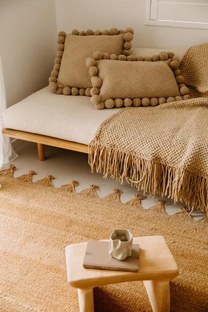 Almohadón Clásico Pom Pom Cuadrado | Sand