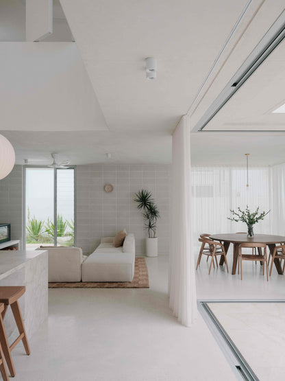 Lara | Latte & Arena