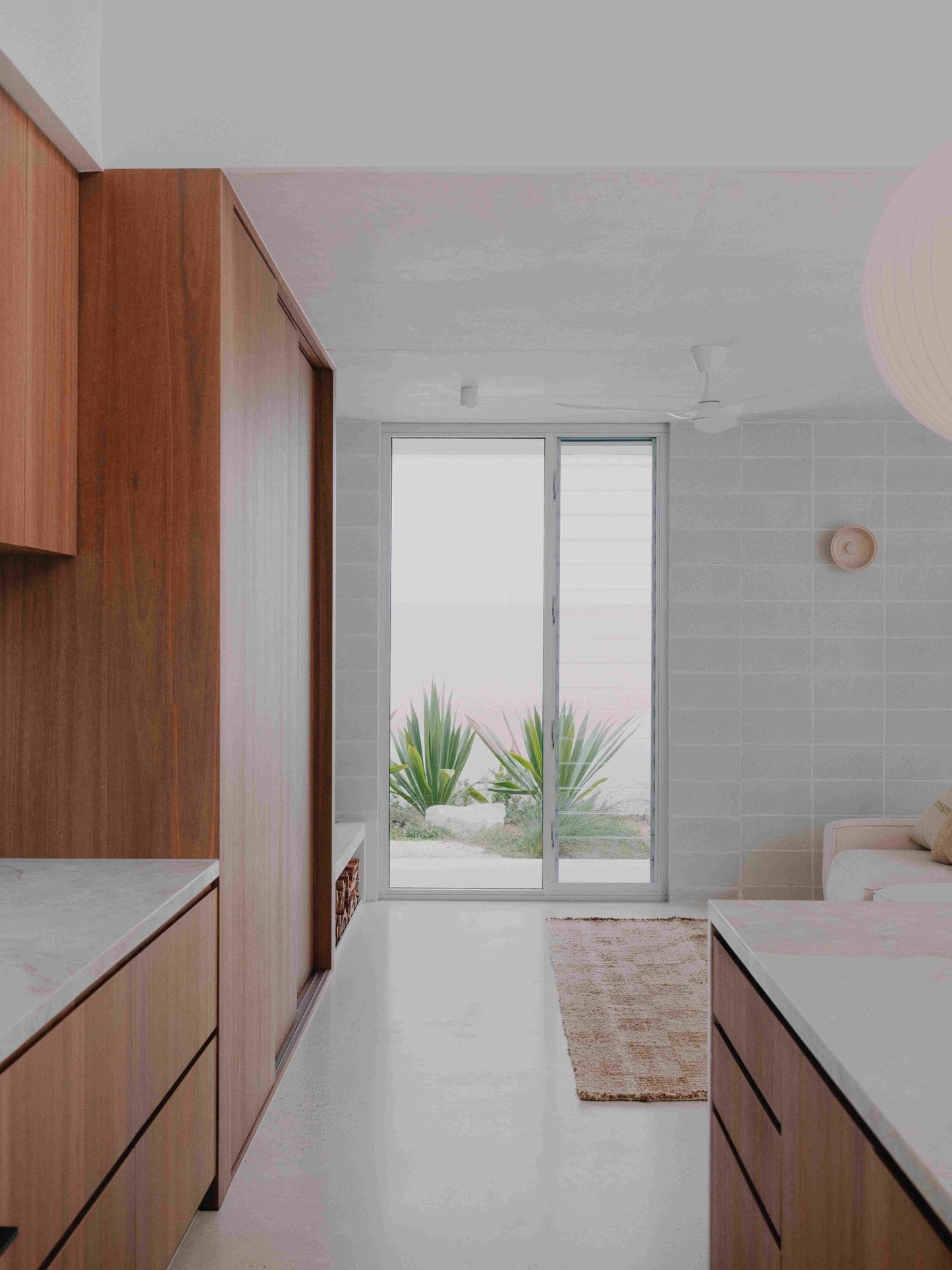 Lara | Latte & Arena