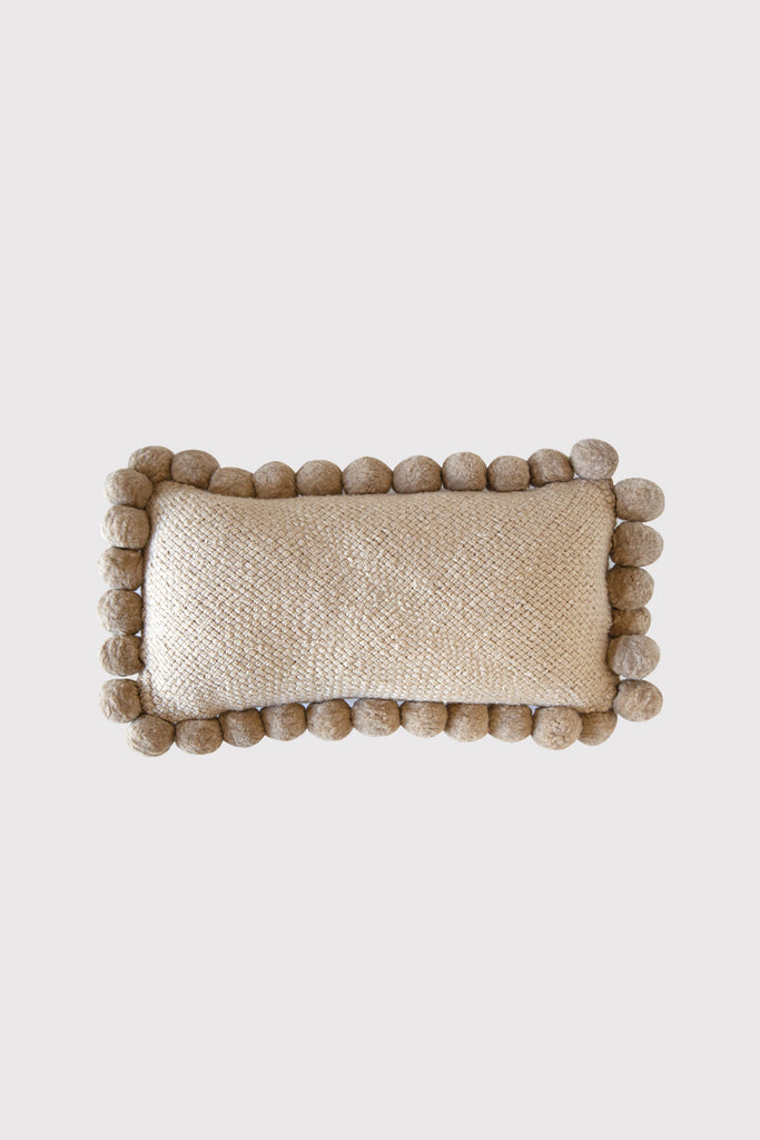 Almohadón Clásico Pom Pom Lumbar | Sand