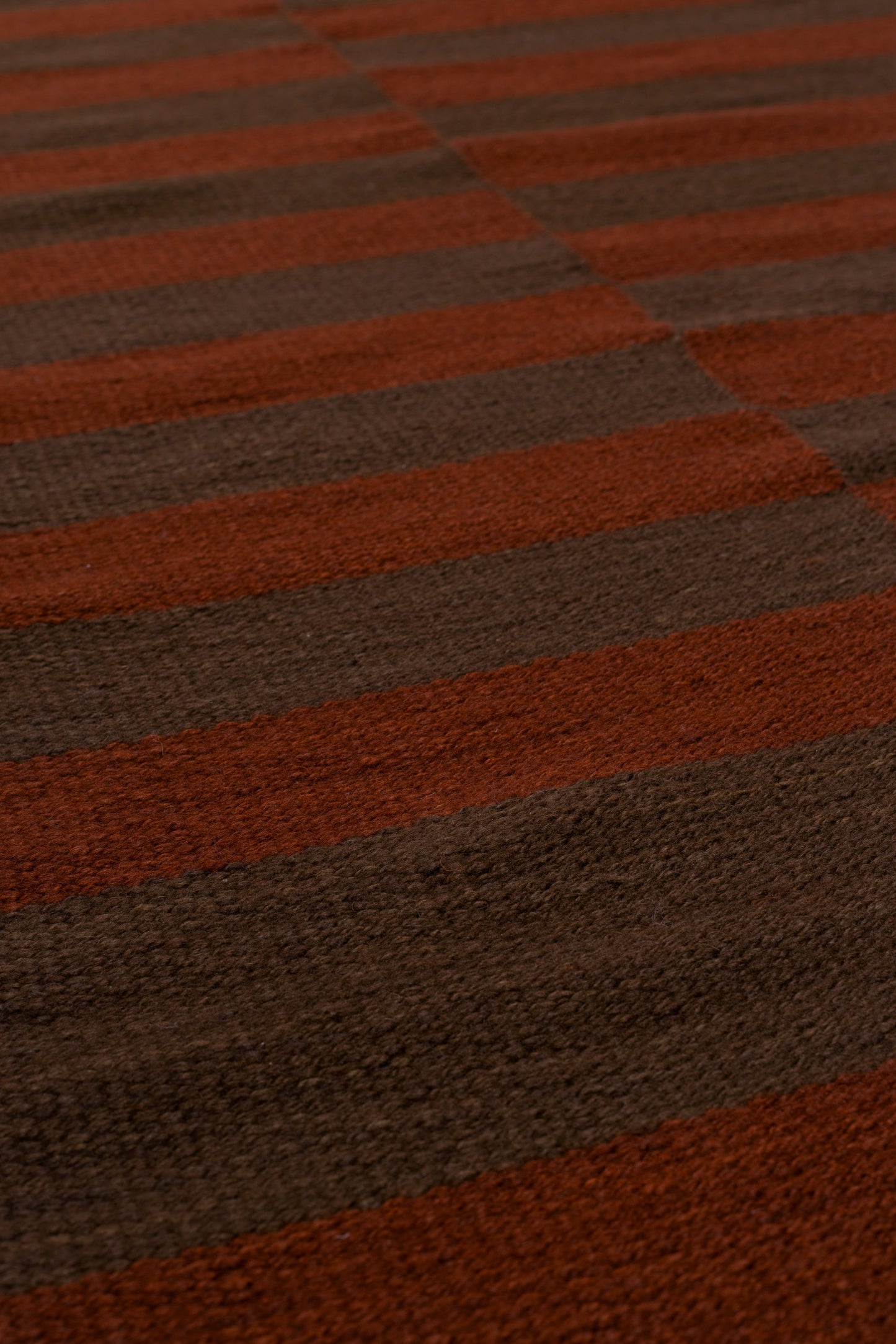 Forma #2 Pasillo | Malbec & Marrón Natural