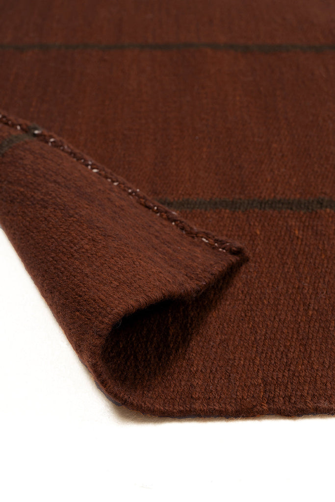 Forma #3 Pasillo | Burgundy & Natural Brown