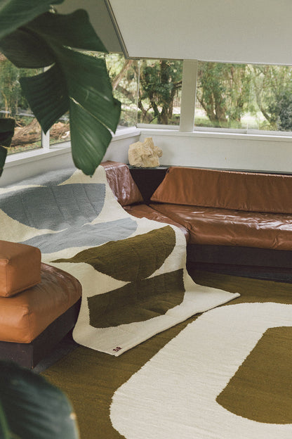 Haus #1 | Natural, Piedra & Oliva