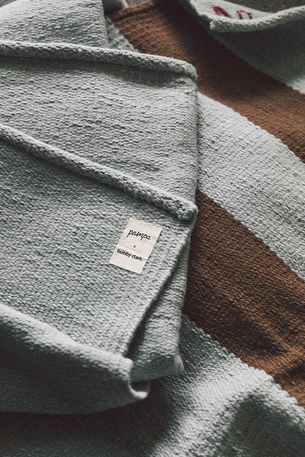 Haus #3 | Piedra & Marrón Natural