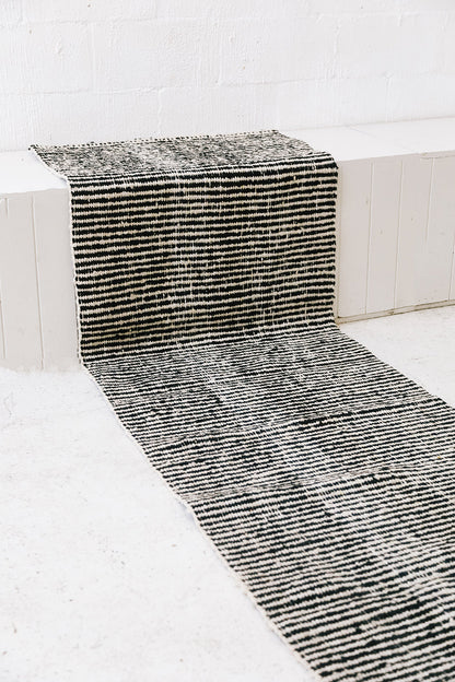 Selva Pasillo | Negro & Natural