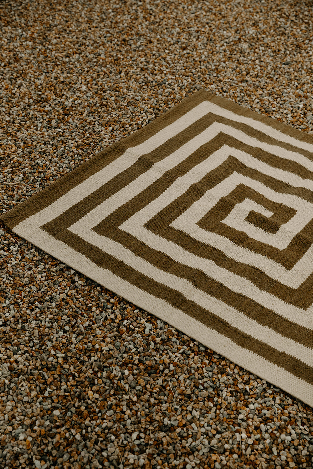 Spirals | Oliva & Beige