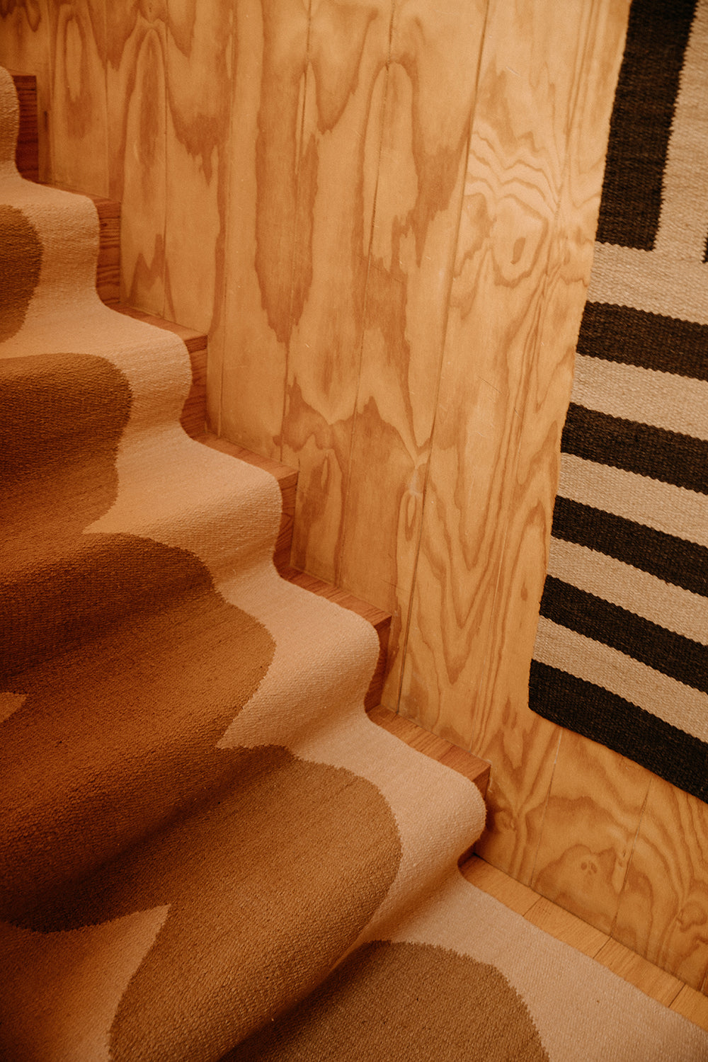 River Pasillo | Beige & Camel