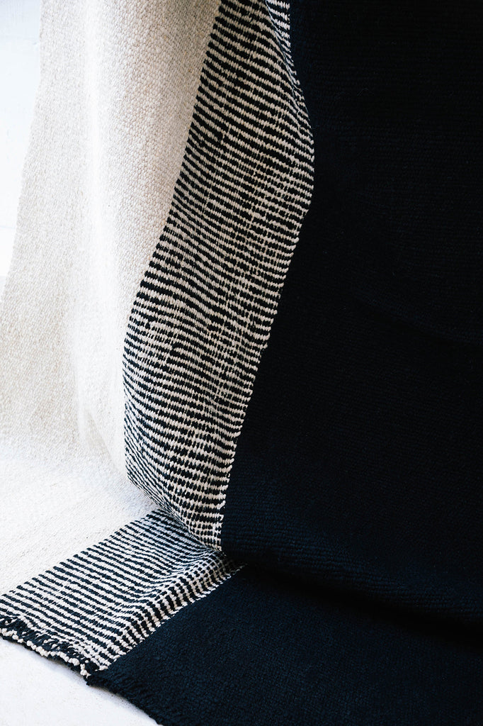 Paloma | Black & Natural
