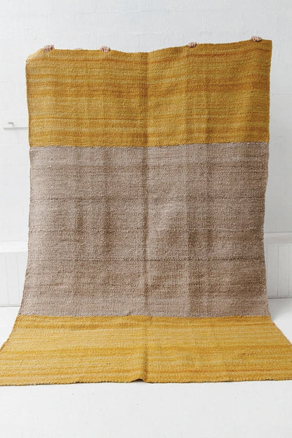 Fiorella | Mostaza & Arena