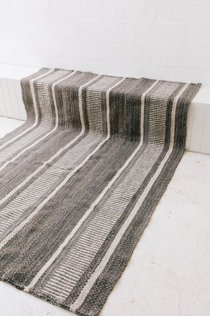 Clemencia | Gris & Natural