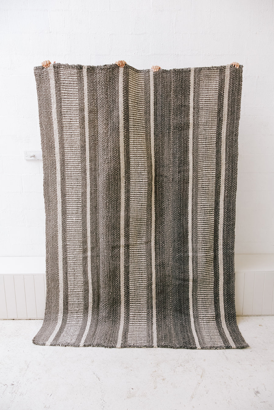 Clemencia | Gris & Natural