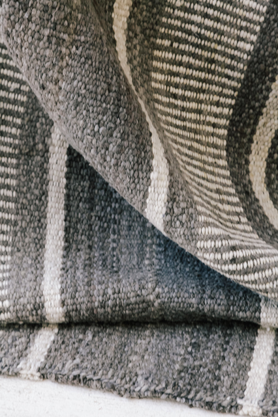 Clemencia | Gris & Natural