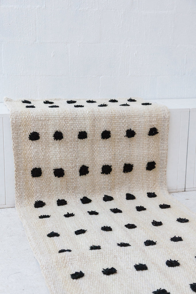 Cristina Pasillo | Natural & Black