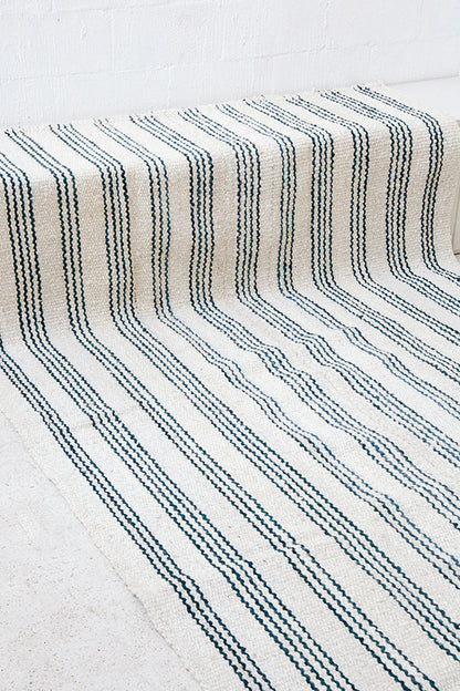 Abril | Natural & Azul Marino