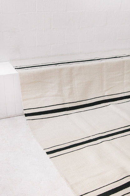 Lola | Natural & Negro