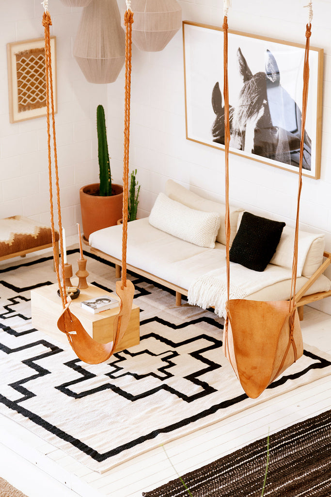 Yolanda | Bone & Black