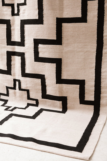 Yolanda | Beige & Negro