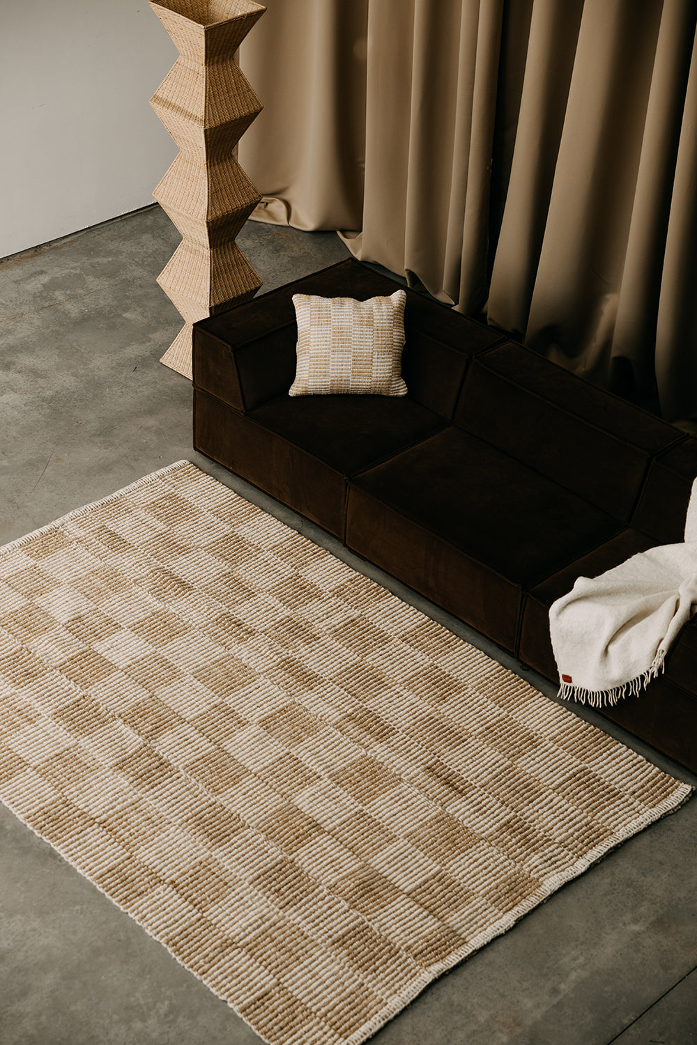 Lara | Natural & Arena