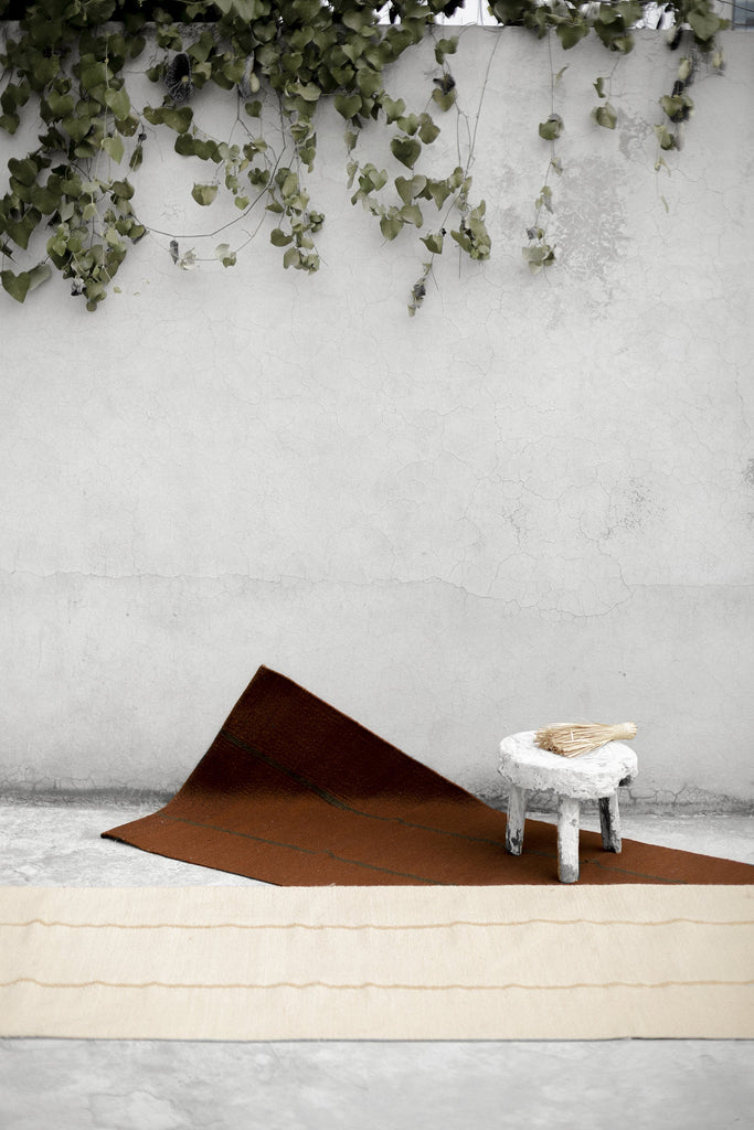 Forma #3 Pasillo | Burgundy & Natural Brown