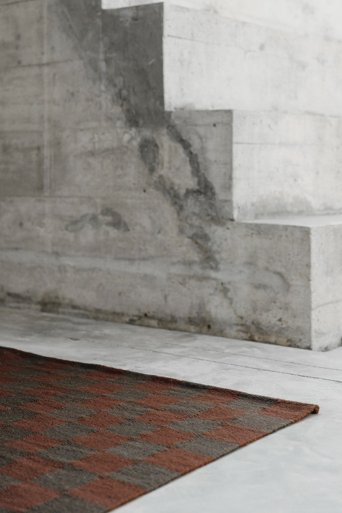 Forma #1 | Burgundy & Natural Brown