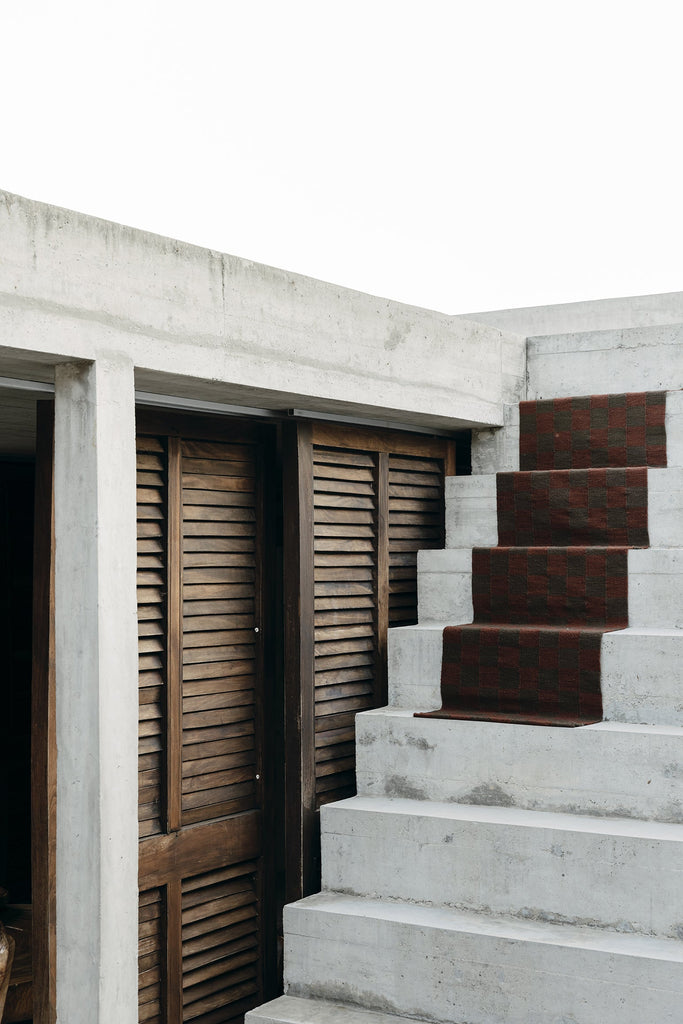 Forma #1 Pasillo | Burgundy & Natural Brown