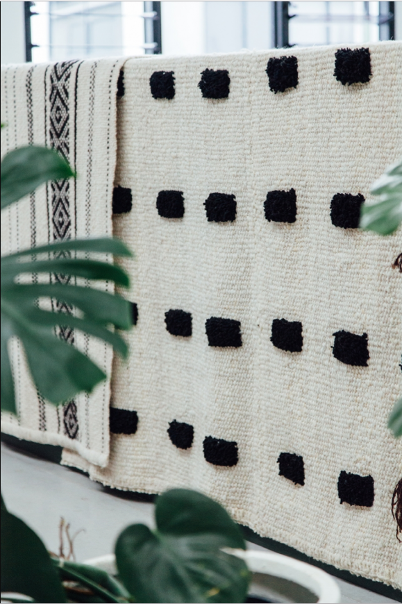 Esther | Natural & Negro