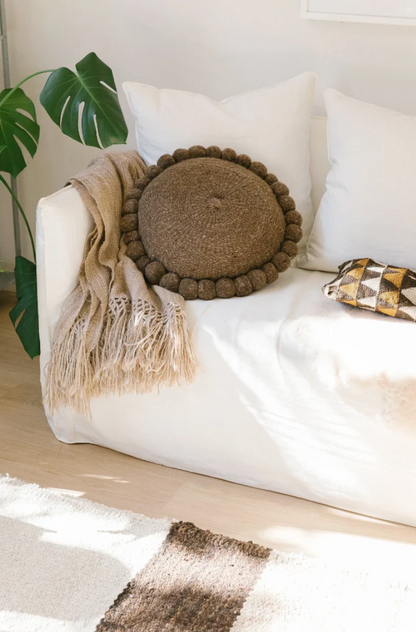 Almohadón Clásico Pom Pom Grande | Walnut