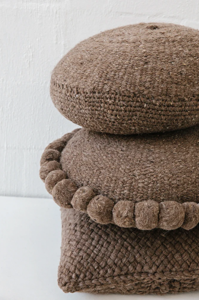 Almohadón Clásico Pom Pom Grande | Walnut