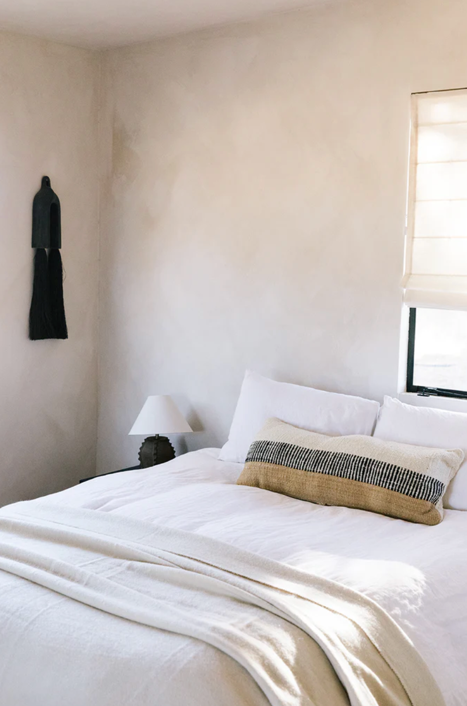 Almohadón Paloma Lumbar XL | Natural, Black & Sand